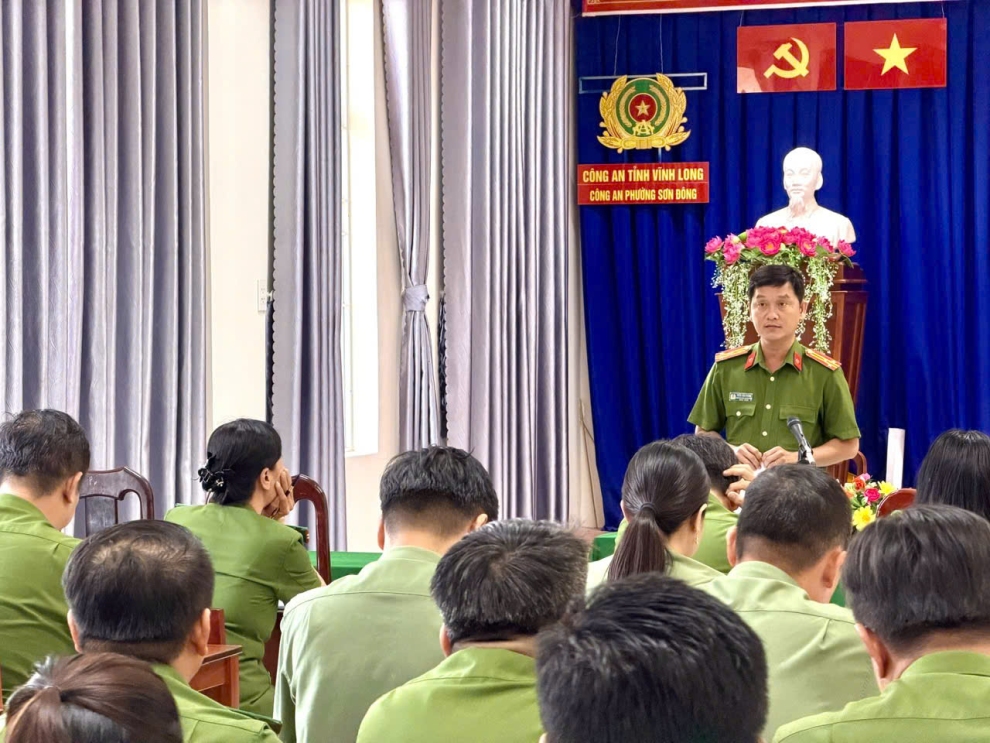 Công an phường Sơn Đông họp quán triệt tăng cường công tác bảo đảm ANTT Đại hội Đại biểu toàn quốc lần thứ XIV của Đảng
