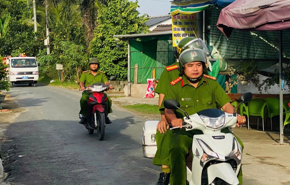 Công an xã Ngãi Tứ tăng cường công tác tuần tra khép kín địa bàn