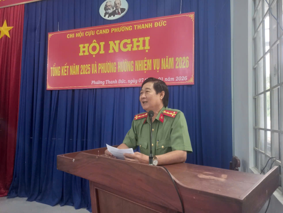 Đồng chí Nguyễn Việt Thanh phát biểu tại hội nghị 302a796
