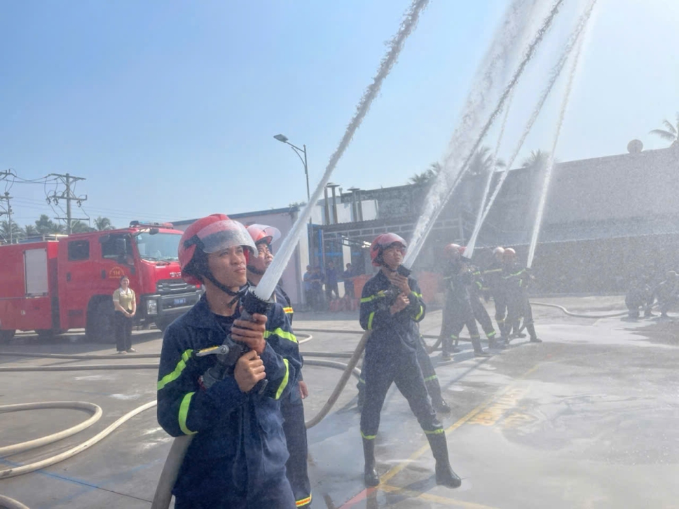 llpccc phun nước