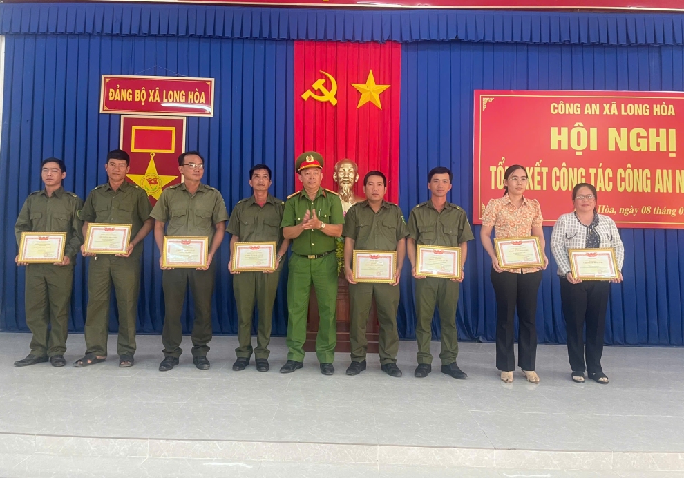 Công an xã Long Hòa tổng kết công tác Công an năm 2025