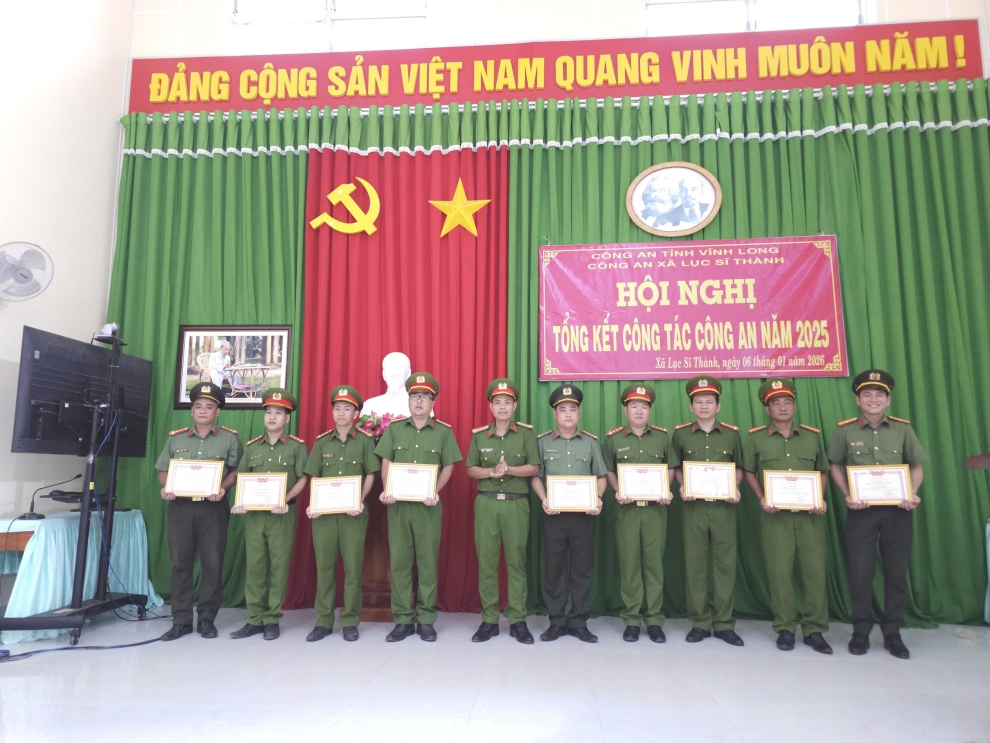 Công an xã Lục Sĩ Thành tổ chức hội nghị tổng kết công tác Công an năm 2025