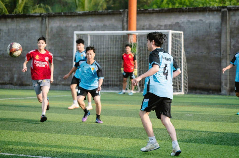 Công an phường Phú Khương tổ chức giao lưu bóng đá