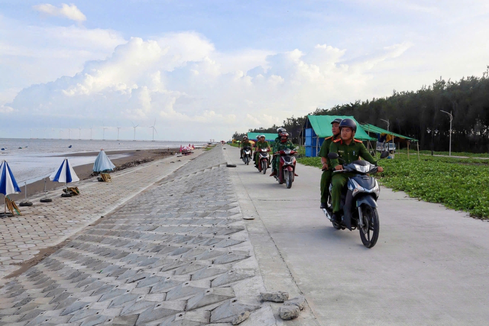 Công an phường Trường Long Hòa bảo đảm an ninh, trật tự khu du lịch biển