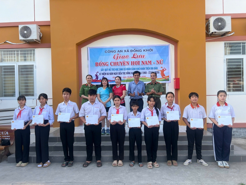Công an xã Đồng Khởi tổ chức giao lưu thể thao gây quỹ hỗ trợ học sinh có hoàn cảnh khó khăn trên địa bàn xã