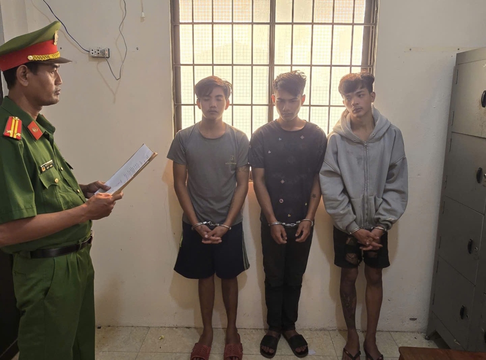 Tạm giữ đối tượng tổ chức sử dụng trái phép chất ma túy