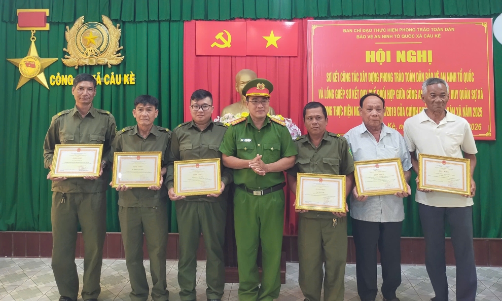 Anh 7