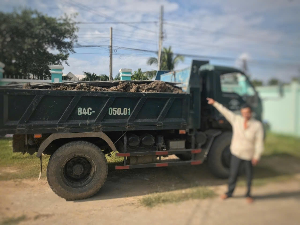 Công an xã Bình Phú bắt 01 trường hợp vận chuyển khoáng sản trái phép
