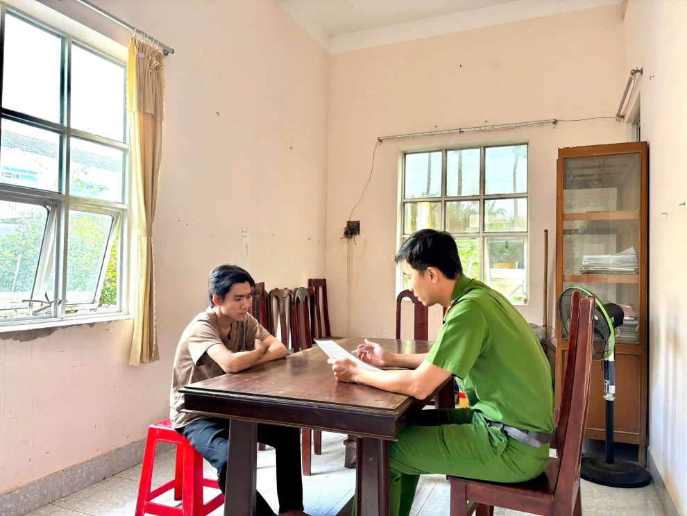 Ảnh Tin, bài 1