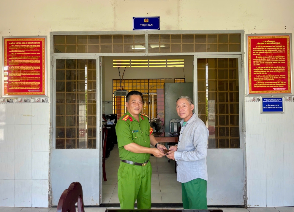 Ảnh trao trả tài sản