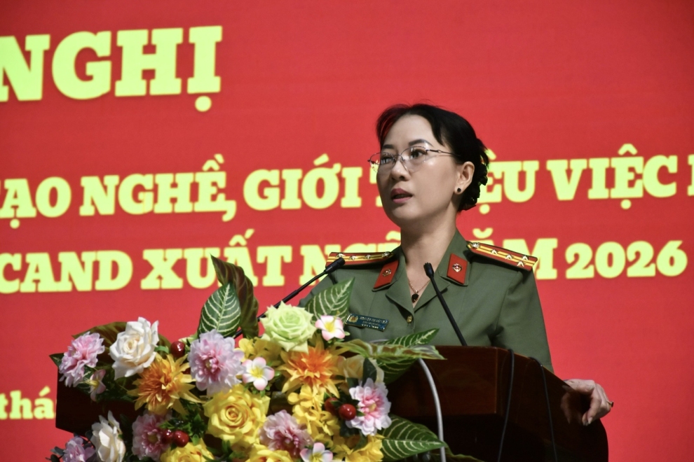 Đại tá Nguyễn Thị Hải Yến phát biểu