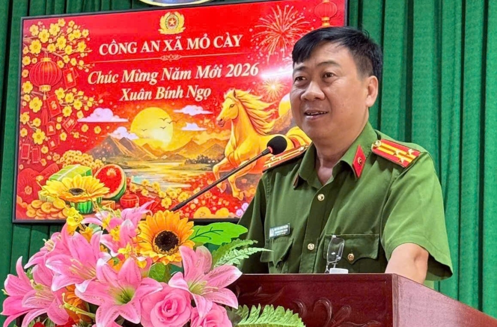 Đc Thượng tá Nguyễn Đình Phương Trưởng CAX phát biểu