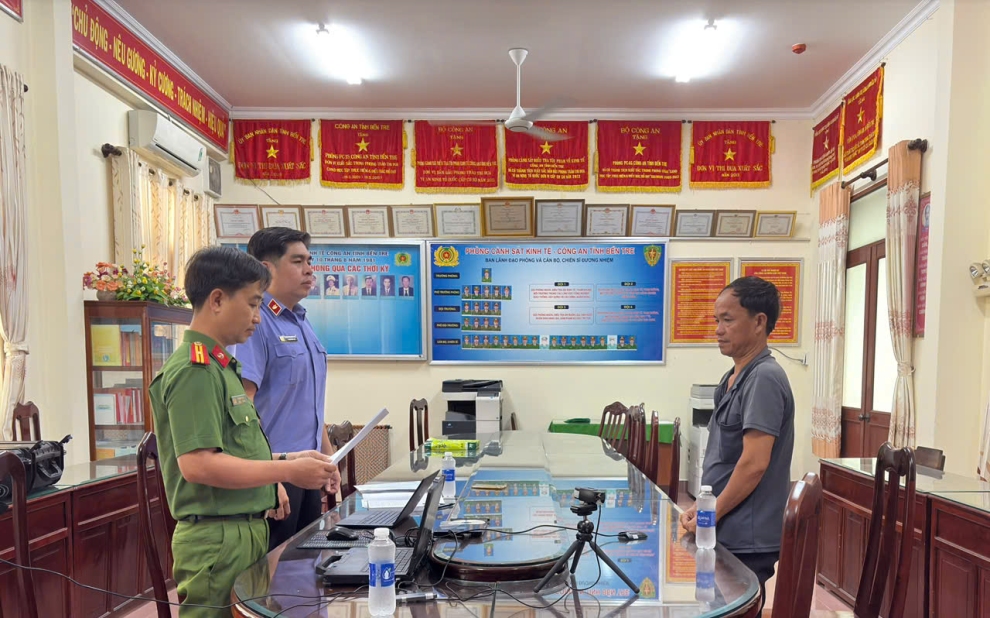 Khởi tố 01 đối tượng về hành vi khai thác cát trái phép