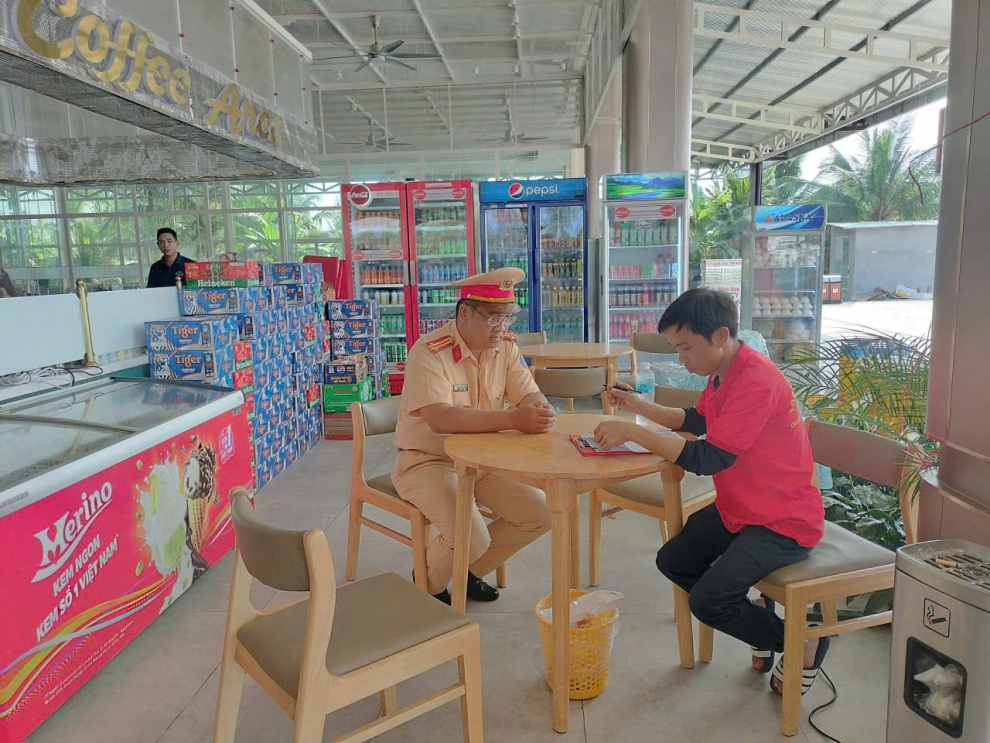 Hình Tuyen truyen ky cam ket