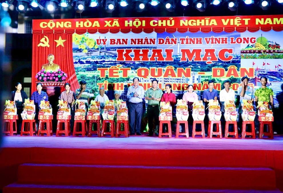 Công an tỉnh Vĩnh Long bảo đảm an ninh trật tự, đồng hành cùng Nhân dân trong “Tết Quân - Dân” năm 2026
