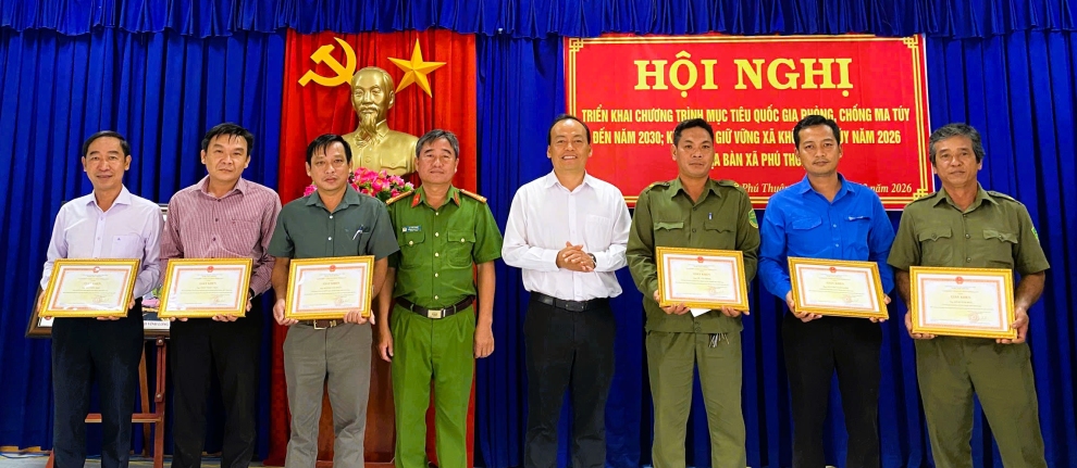 Xã Phú Thuận tổ chức Hội nghị triển khai Chương trình mục tiêu quốc gia phòng, chống ma túy đến năm 2030 và kế hoạch giữ vững xã không ma túy năm 2026 trên địa bàn