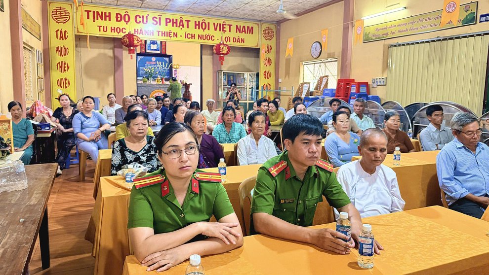 1 Quang cảnh buổi tuyên truyền
