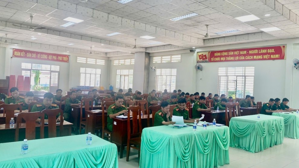 Ảnh 1 Toàn cảnh Hội nghị triển khai