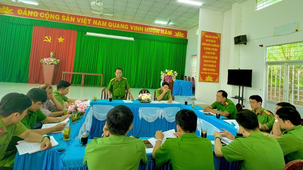Công an xã Bình Phú tổ chức Hội nghị ký kết giao ước phong trào thi đua “Vì an ninh Tổ quốc” năm 2026
