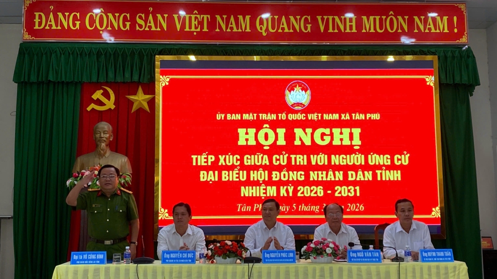 Đại tá Võ Công Bình cùng những người ứng cử đại biểu HĐND tỉnh nhiệm kỳ 2026 2031 tại đơn vị bầu cử số 16