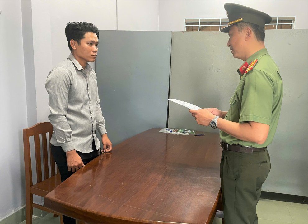 ĐTV tống đạt QĐ KT