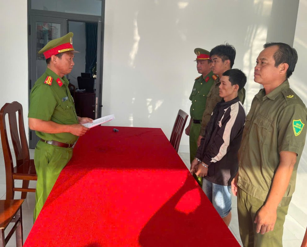 Khởi tố bị can để tạm giam về hành vi can tội trộm cắp tài sản