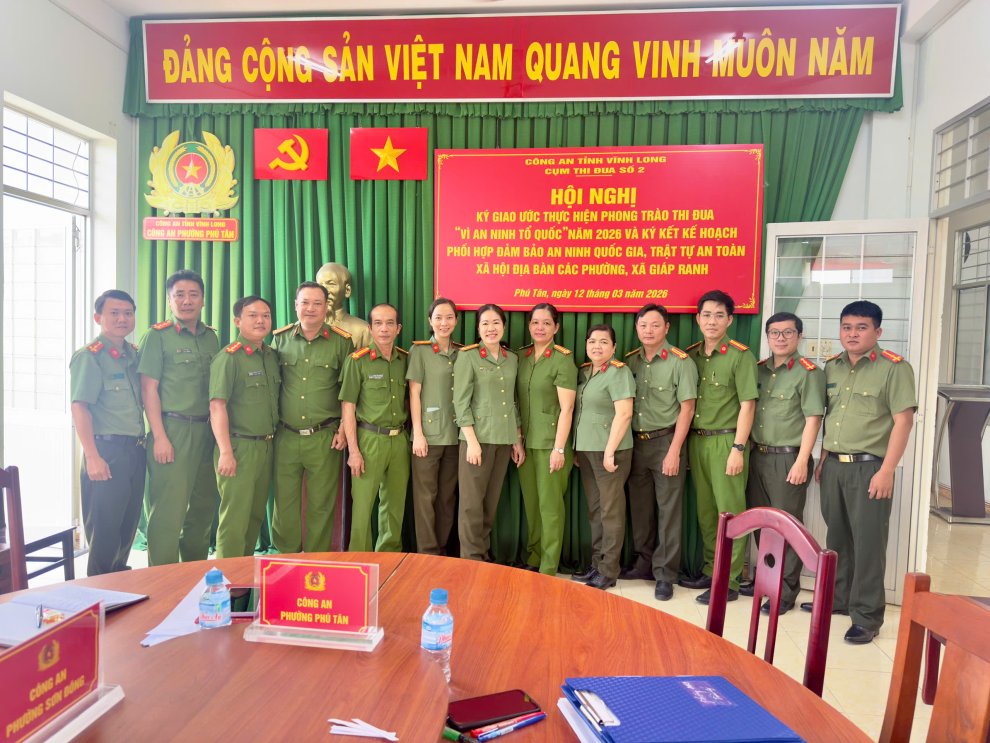 Cụm thi đua số 2 ký giao ước thực hiện phong trào thi đua “Vì an ninh Tổ quốc” và kế hoạch phối hợp bảo đảm ANTT các phường, xã giáp ranh