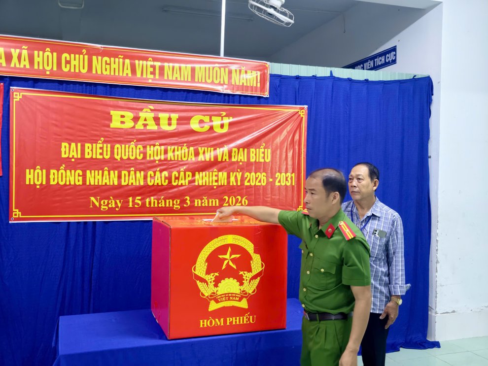 Nhân dân phường Cái Vồn phấn khởi tham gia bầu cử đại biểu Quốc hội khóa XVI và Hội đồng nhân dân các cấp, nhiệm kỳ 2026 - 2031
