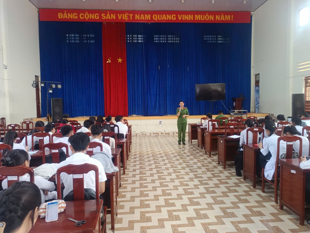 ảnh tư vấn tuyển sinh