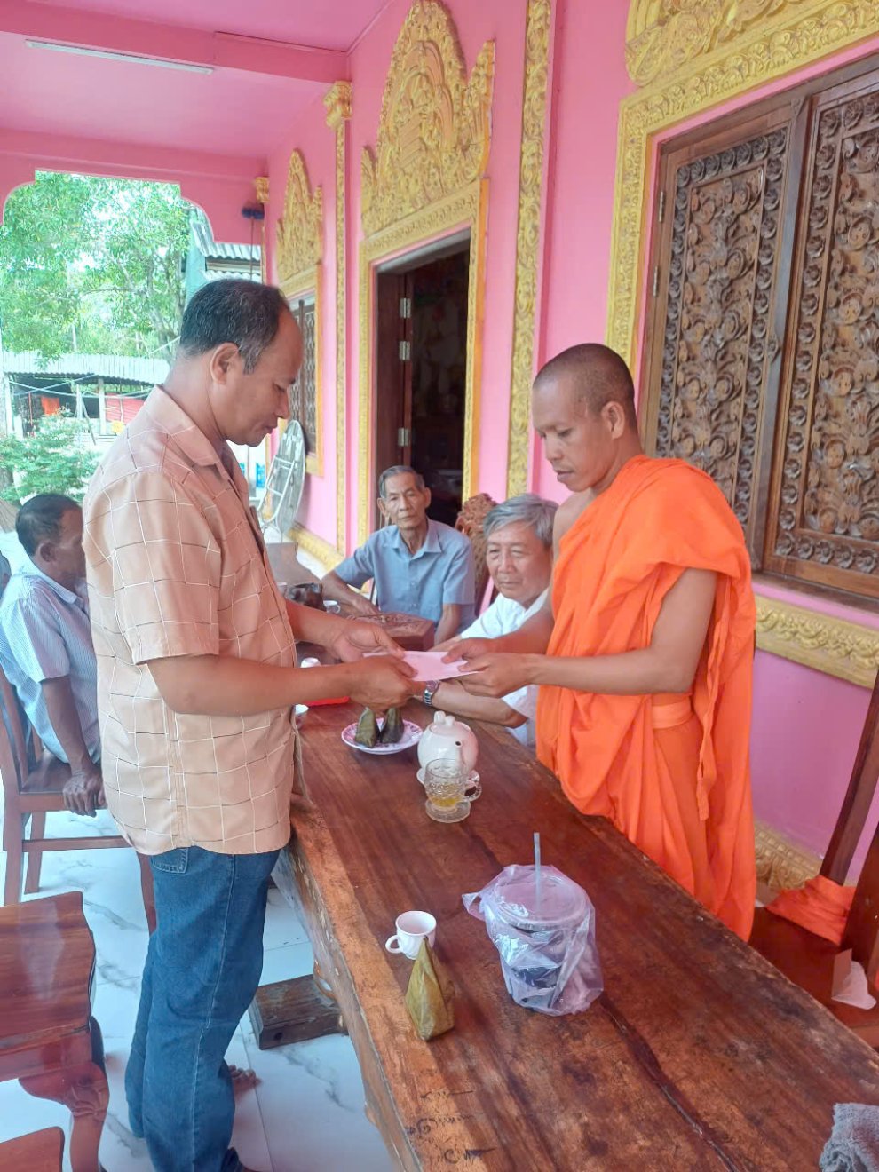 CAX Long Vĩnh thăm chúc tết 1