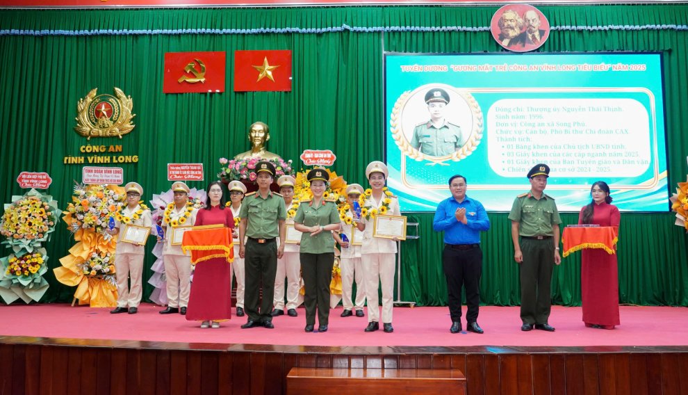 Cán bộ Công an xã Song Phú đạt danh hiệu gương mặt trẻ tiêu biểu Công an tỉnh Vĩnh Long