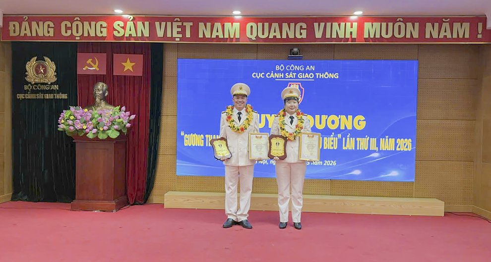 IYHUNH~2