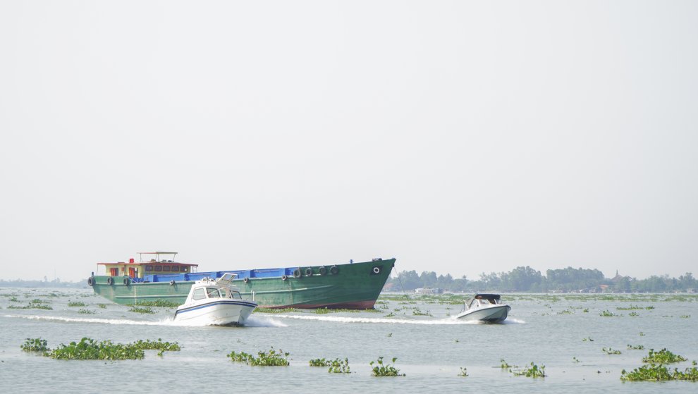 Lực lượng Cảnh sát đường thủy ra quân kiểm tra phương tiện (2)
