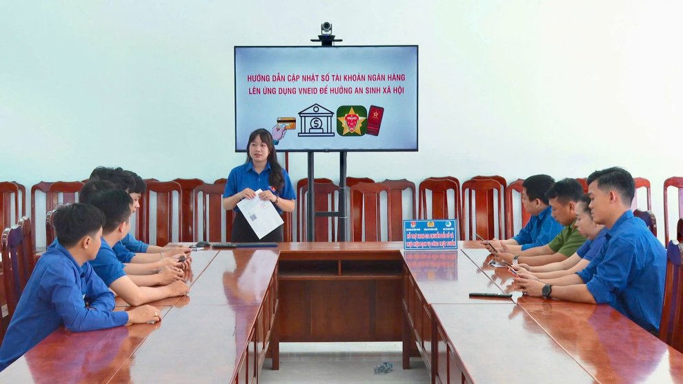 Quang cảnh buổi tập huấn