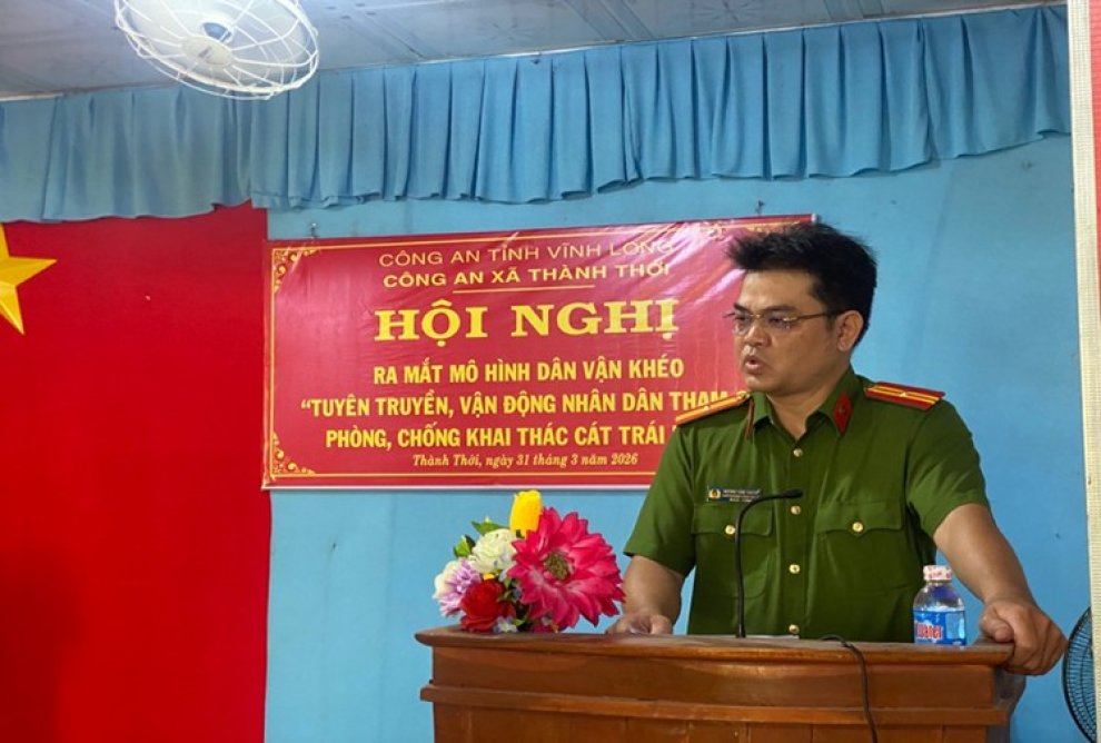 Công an xã Thành Thới ra mắt mô hình dân vận khéo “tuyên truyền, vận động Nhân dân tham gia phòng, chống khai thác cát trái phép”