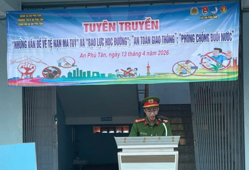Đẩy mạnh công tác tuyên truyền, phổ biến pháp luật trong lứa tuổi học sinh
