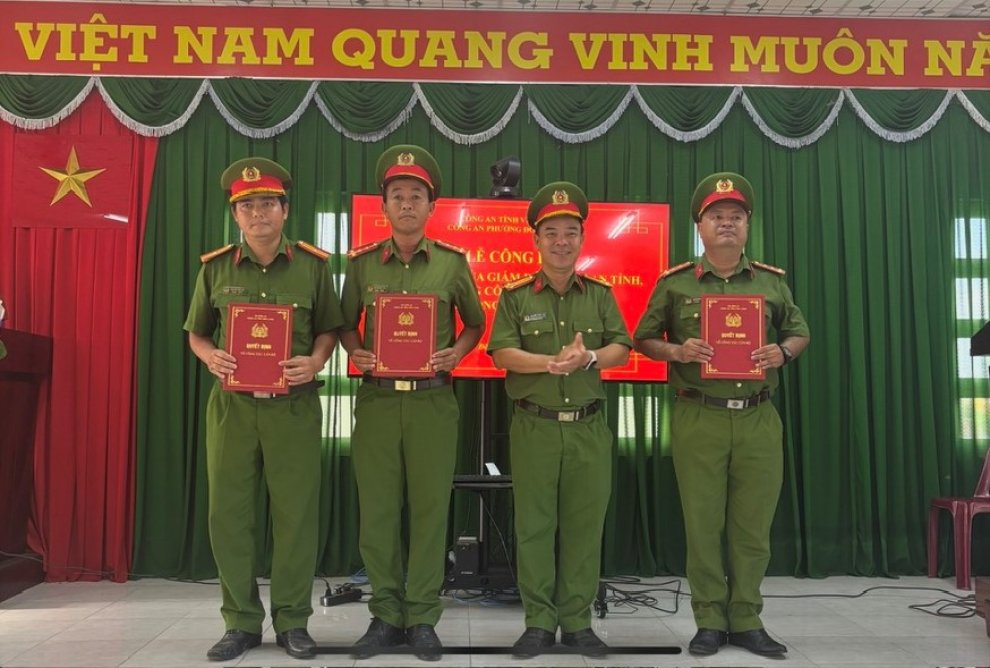 Công an phường Đông Thành công bố quyết định về công tác cán bộ