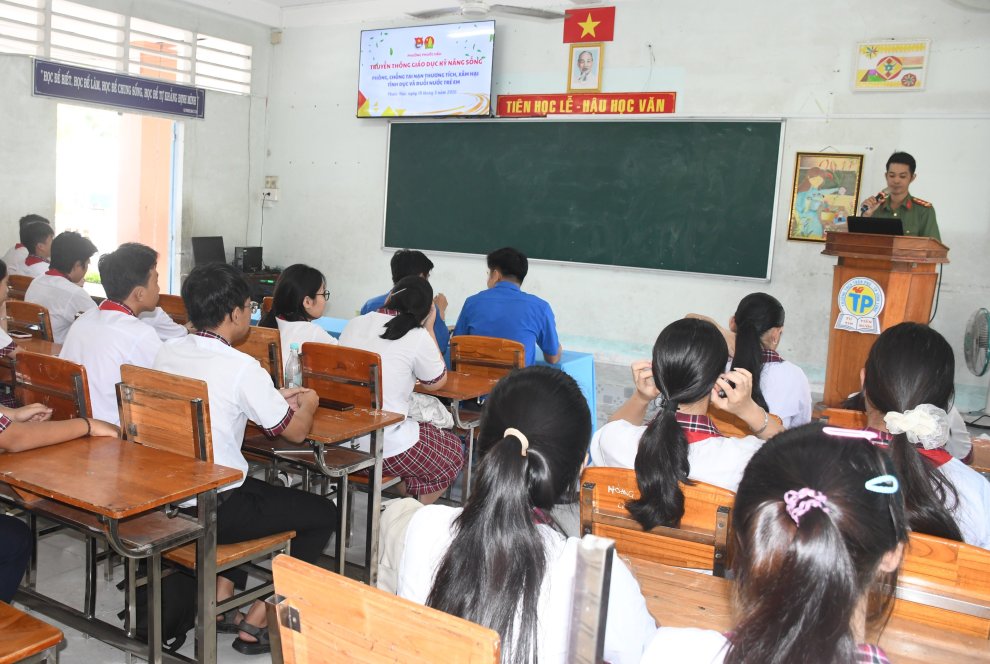 Ảnh Tuyen truyen duoi nuoc CAP Phước Hậu