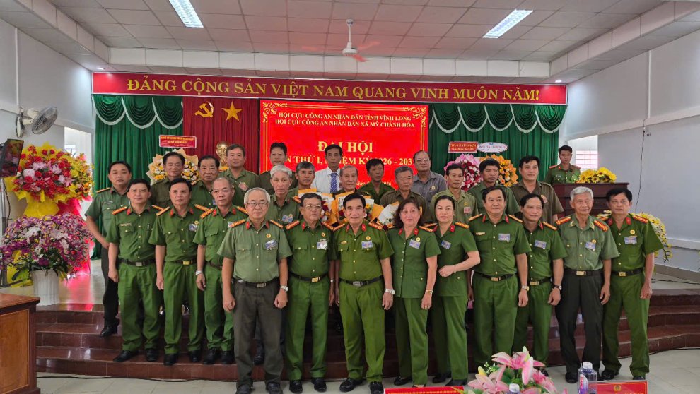 BCH HỘI CHỤP ẢNH CÙNG ĐẠI BIỂU