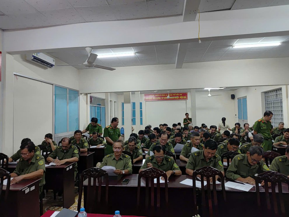 Quang cảnh buổi thi