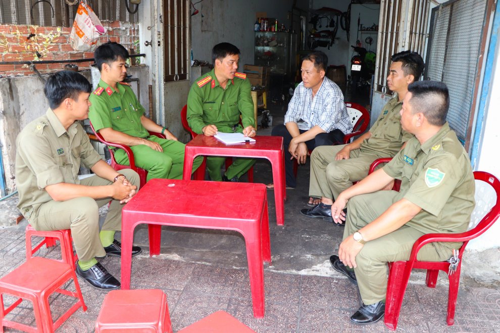 Tuyên truyên tai tiem sua xe