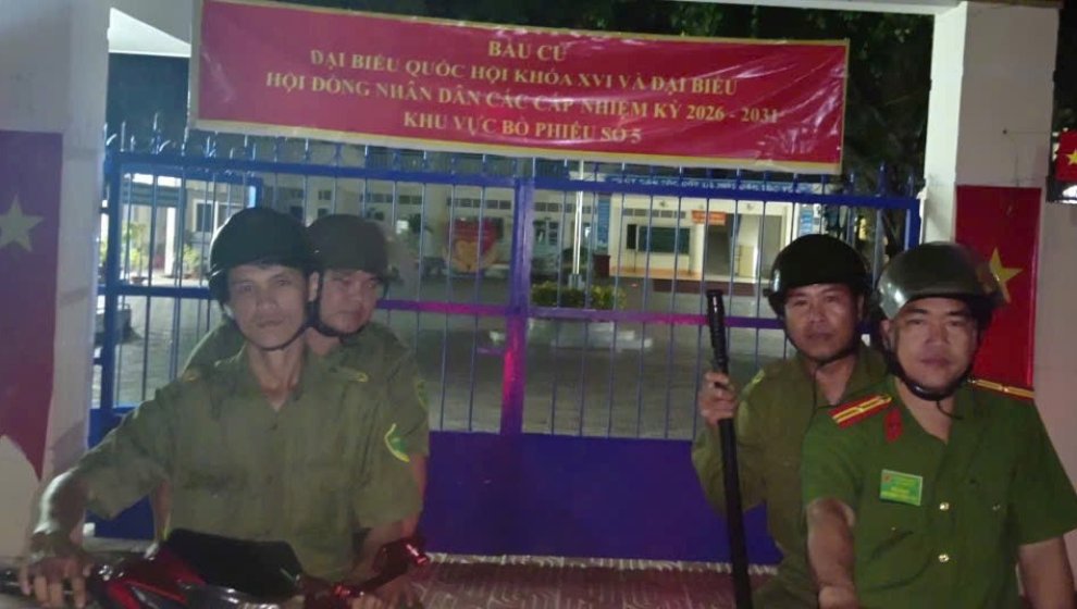 Lực lượng tham gia bảo vệ ANTT ở cơ sở, giúp sức tích cực bảo vệ bình yên ở địa phương