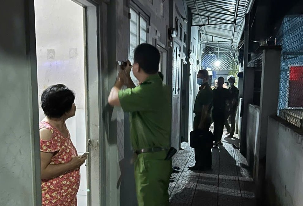 Công an phường Thanh Đức tăng cường kiểm tra, rà soát cư trú phòng ngừa tội phạm, tệ nạn ma túy trên địa bàn