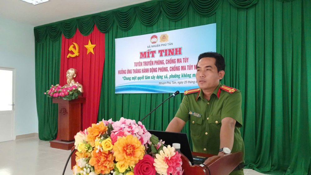 3 ảnh tuyên truyền 3