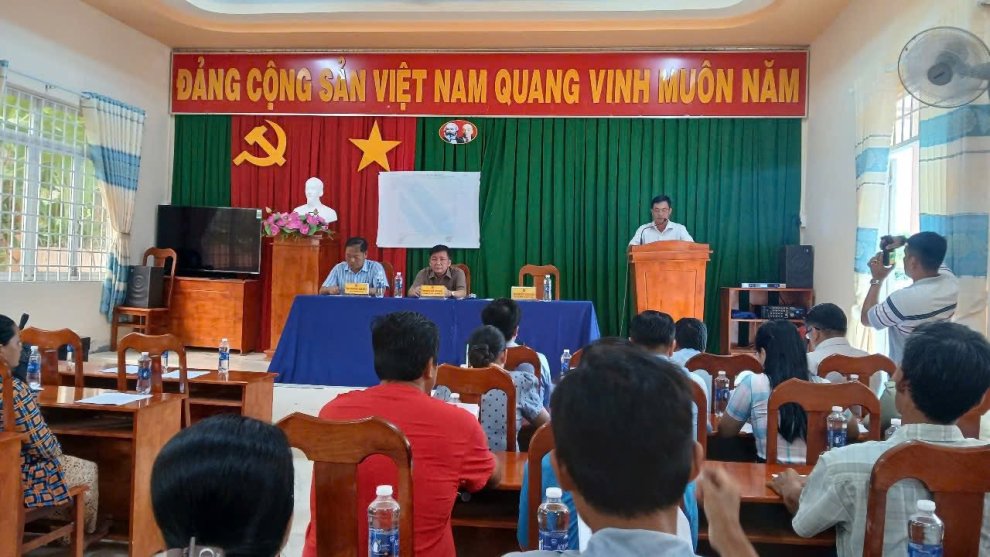 Xã Lục Sĩ Thành đối thoại với người dân khu vực ven 02 mỏ cát trên sông Hậu