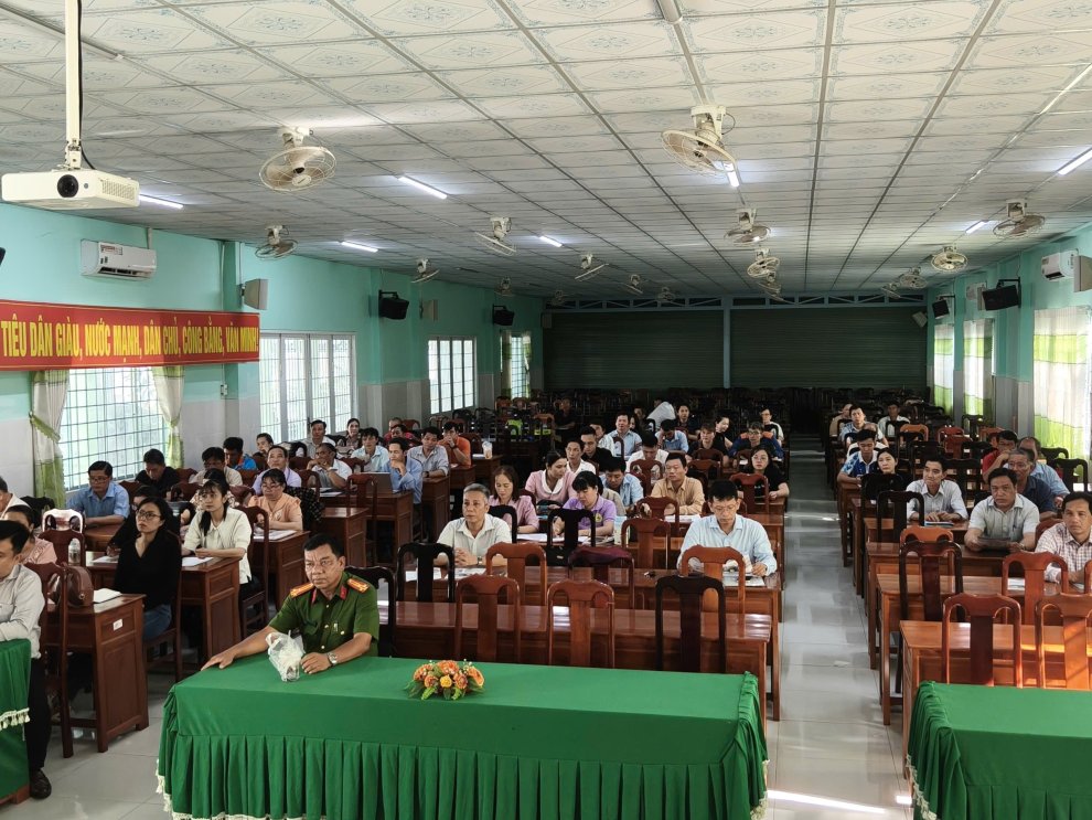 Ảnh 1 Quang cảnh Hội nghị