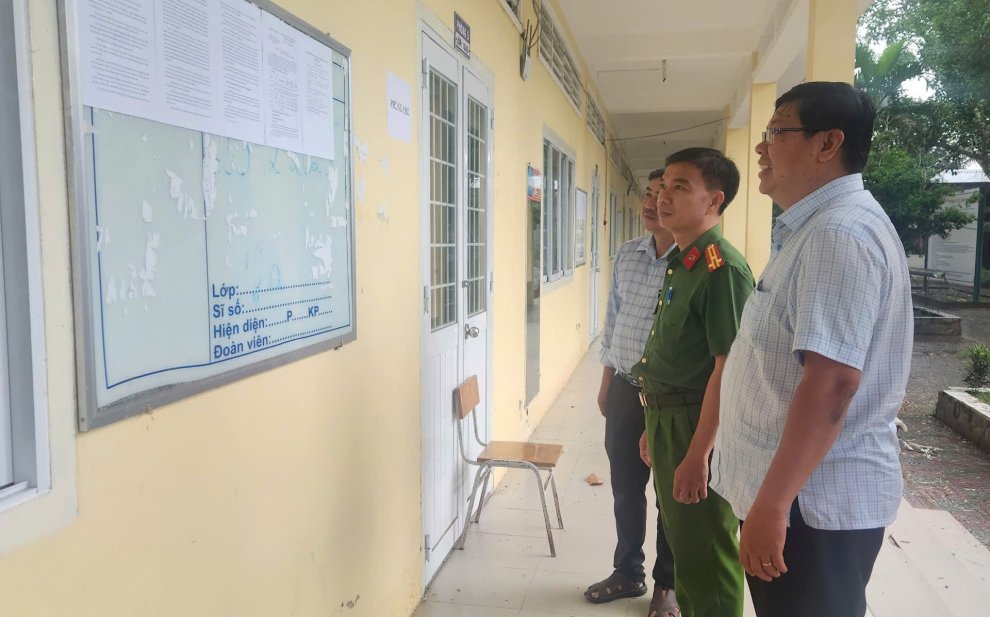 Ảnh kèm bản tin