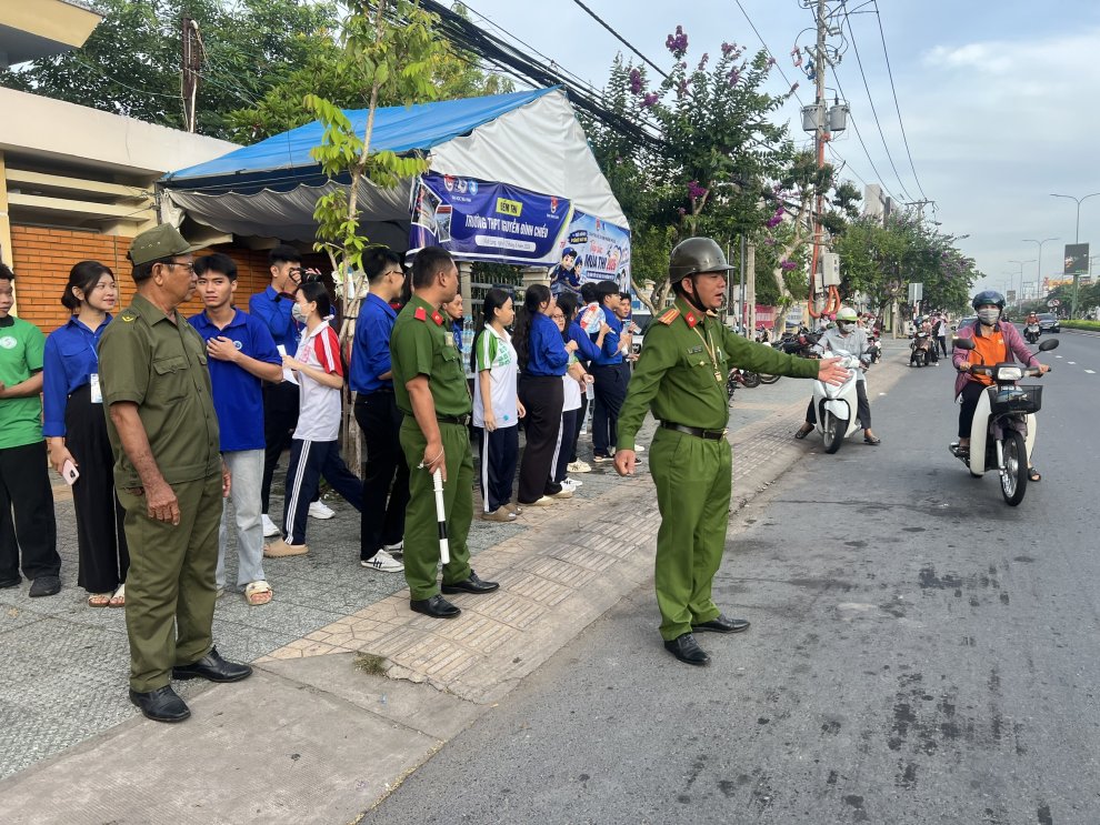 Công an phường Phú Tân