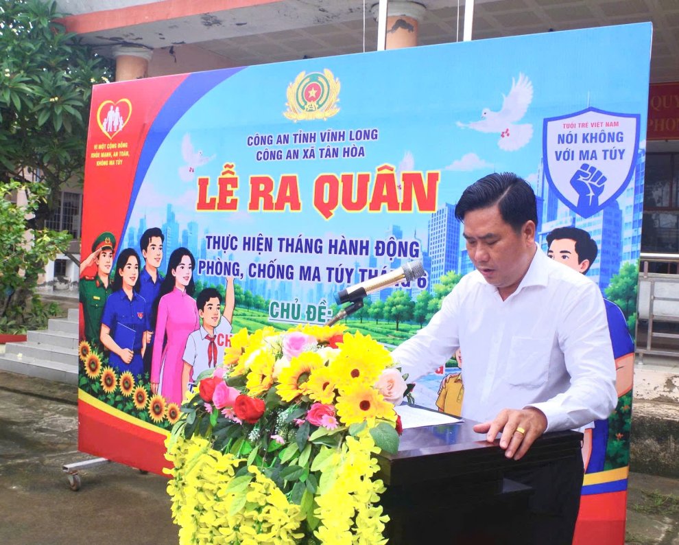 Công an xã Tân Hòa ra quân thực hiện Tháng hành động phòng, chống ma túy năm 2026