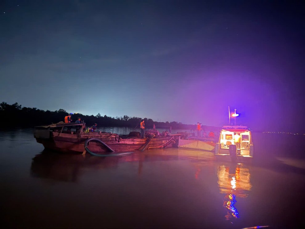 Kiểm tra, phát hiện nhiều phương tiện vận chuyển khoáng sản không rõ nguồn gốc